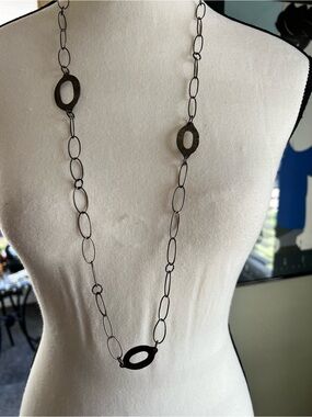 Retired Silpada Oxidized Sterling Silver Hammered oval link necklace. 36” long